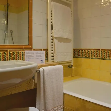 Tranquil Lantana 2 Bedroom Sleeps 7 Free Wifi Apartment Pula