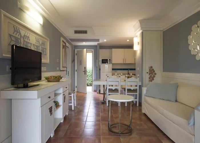 Tranquil Lantana 2 Bedroom Sleeps 7 Free Wifi Пула